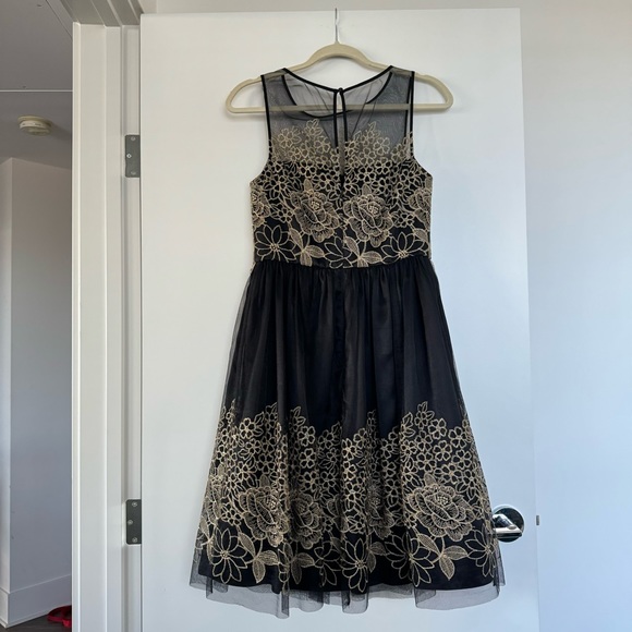 Black & Gold Floral Tulle Cocktail Dress - Picture 5 of 8